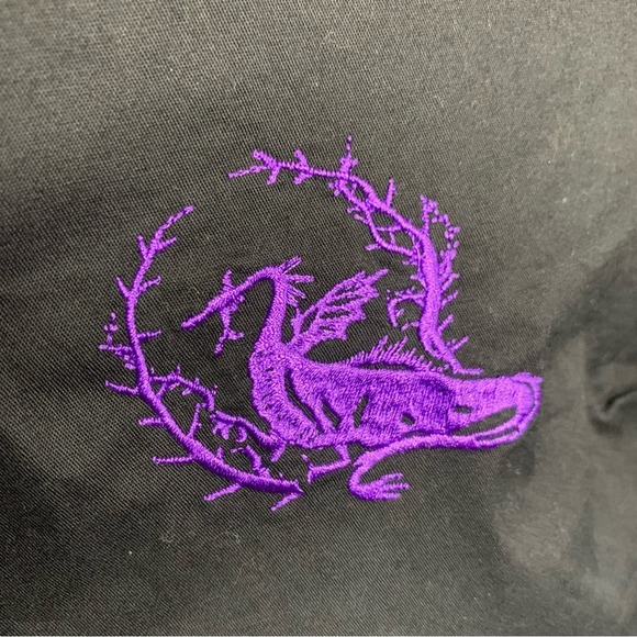 Disney Hot Topic Sleeping Beauty Maleficent Embroidered Crop Button-Up $29.90 - Picture 6 of 8